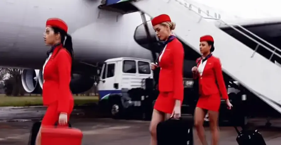 法国空姐2018多塞尔航空完整版电影全集-高清中字在线观看-法版满天星720P免费获取-机舱封闭情感故事