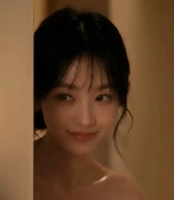 《女友帮我追闺蜜》1080P高清未删减版-免费在线看完整版-真人AI剧女友帮我追闺蜜最新全集夸克网盘资源下载